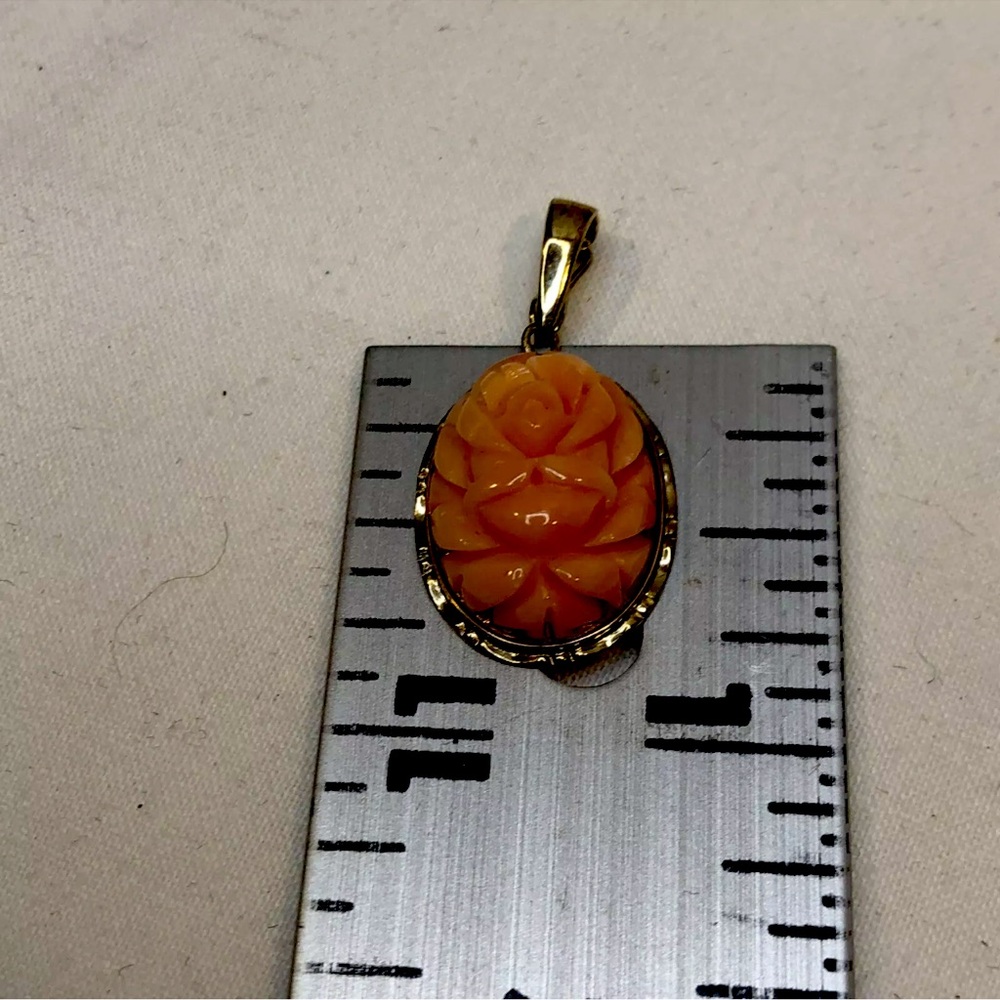 Vintage 14k Yellow Gold Rose Hand Carved Coral Pendant Slider - Picture 5 of 7